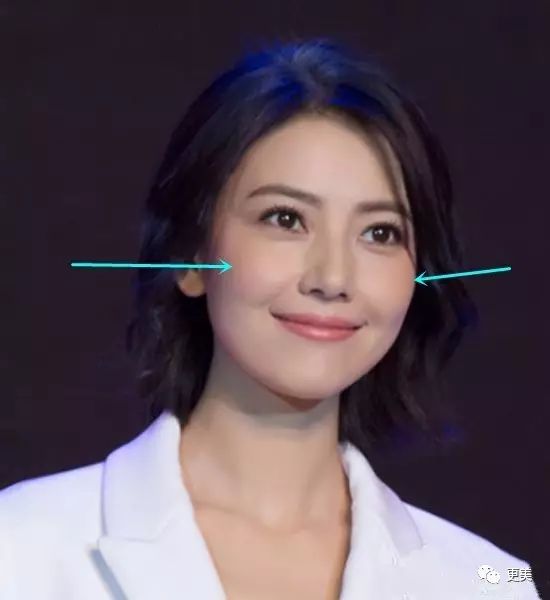 娱乐圈里颧骨比较高的女明星就是高圆圆了,但是她是属于颧骨高也很美