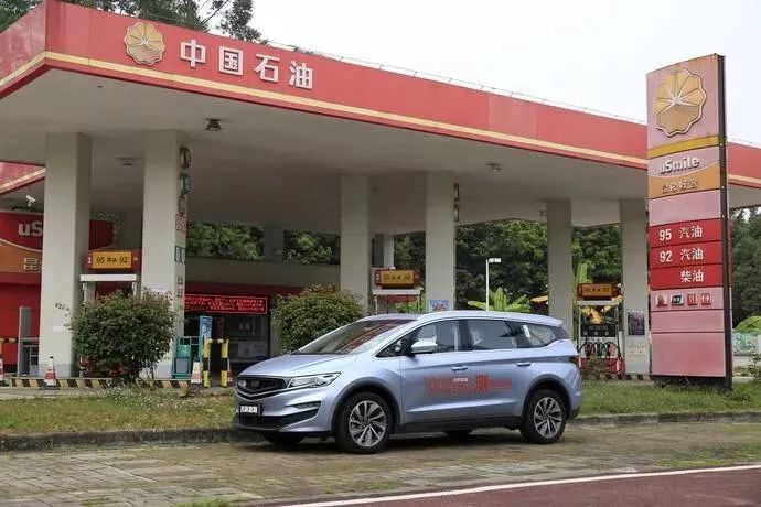 10几万想买靠谱7座车?这几台“国货”现在火得不行!