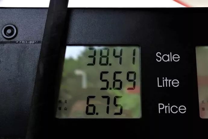10几万想买靠谱7座车?这几台“国货”现在火得不行!
