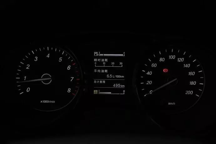 10几万想买靠谱7座车?这几台“国货”现在火得不行!