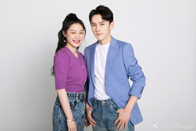 李佳琦與金靖 來源:李佳琦微博