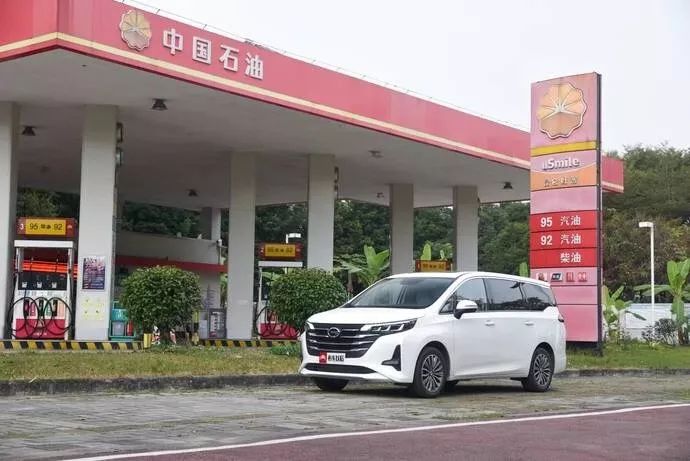 10几万想买靠谱7座车？这几台“国货”现在火得不行！