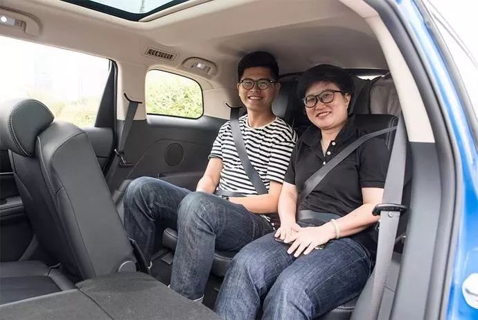 10几万想买靠谱7座车?这几台“国货”现在火得不行!