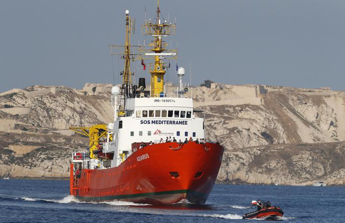 意大利再次拒绝难民救援船阿奎里厄斯号靠岸