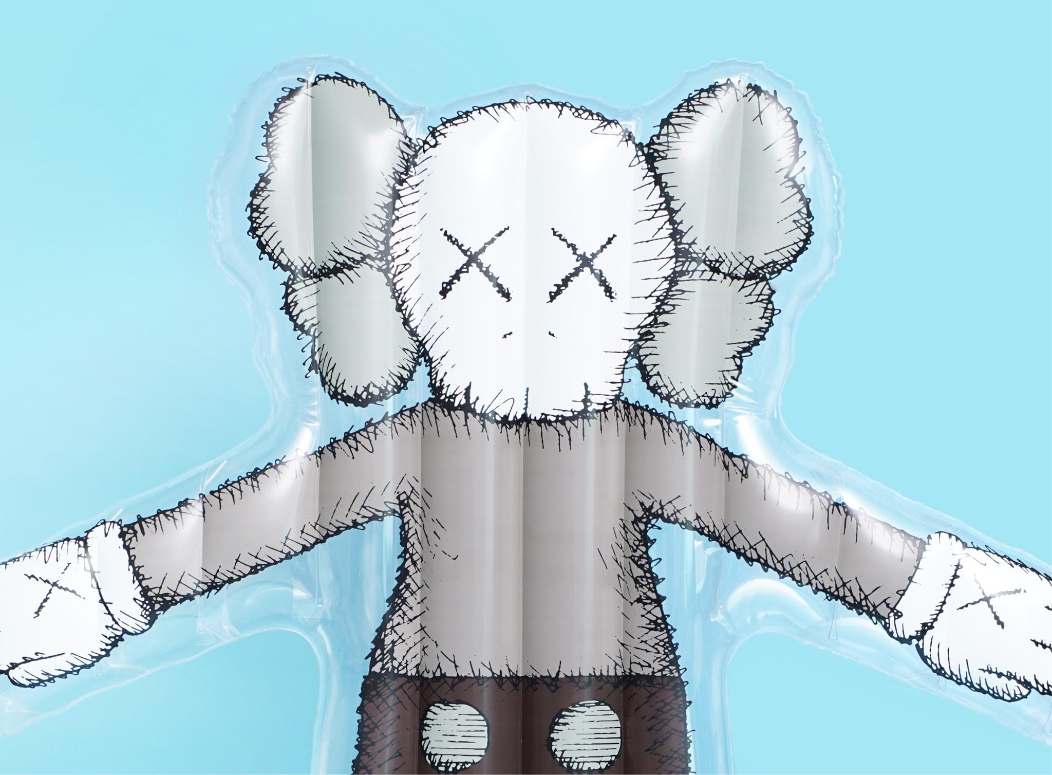 最新作品《KAWS:HOLIDAY》今日于韩国正式揭幕总长28米COMPANION巨型充气雕塑 登陆首尔石村湖