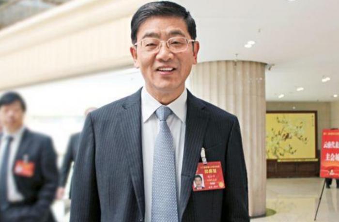 杨小平一口气带10份建议:关注金融安全及征信开放等
