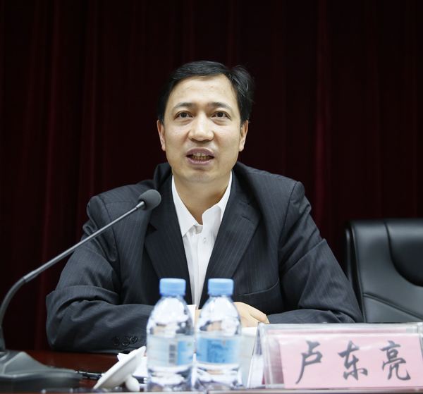 贺老总简历_贺老总的图片