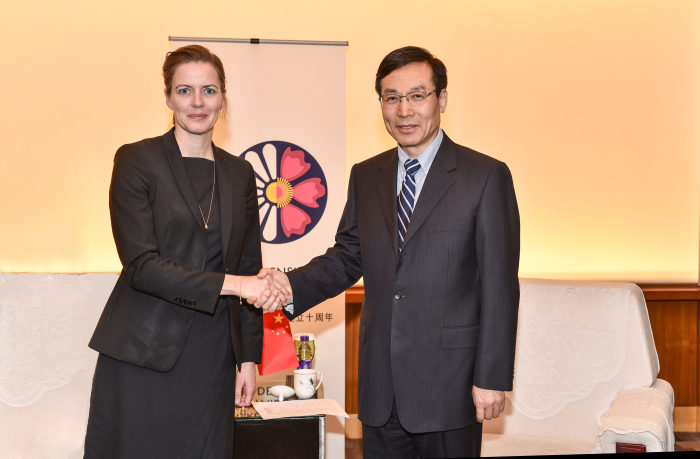 毕井泉会见丹麦卫生部部长埃伦·特拉内·诺尔