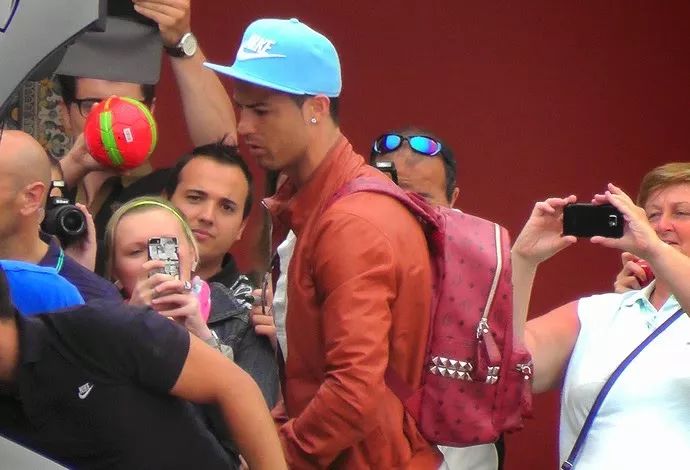 陈奕迅堪称时尚黑洞？张继科不服