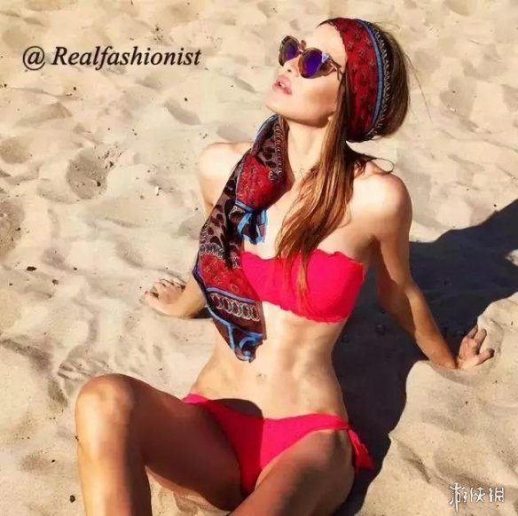 你能看出她快50了吗?奶奶级的火辣美人堪称岁月宠儿