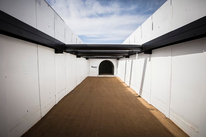 Boring Company 测试隧道入口