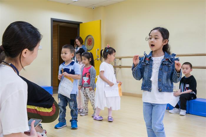 小荧星2018秋季招生在沪开启 艺术点亮成长