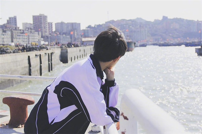 王源:能跟前辈演员学习很荣幸