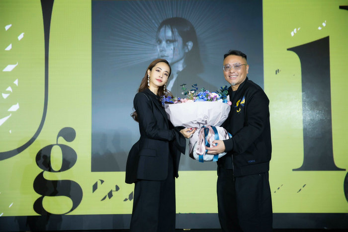 蔡依林发片落泪 主打歌全是个人经历