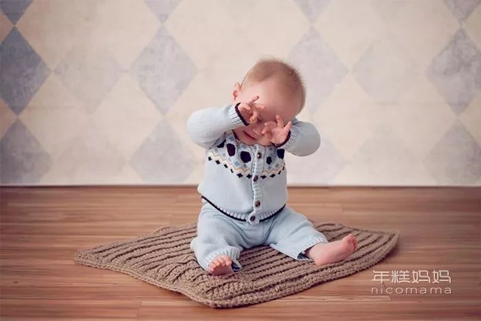 宝宝晚上几点睡最好?抓住这个信号,帮娃改变睡