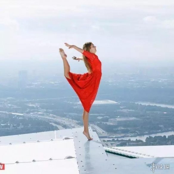 战斗民族人少是有原因的!小姐姐晒超高性感私房照