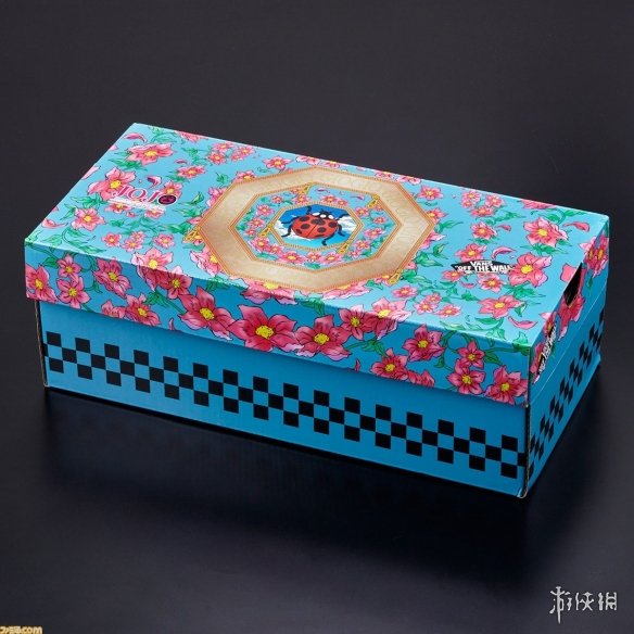 《JOJO的奇妙冒险:黄金之风》x VANS合作运动鞋发布