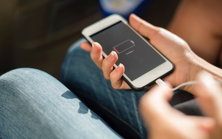 中国留学生用假 iPhone 骗了苹果 600 万,背后是几十亿的售后灰色产业链-黑产爆破吧