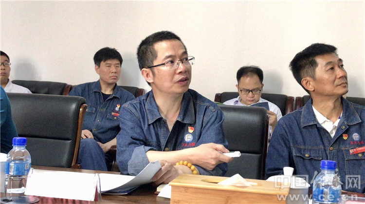 钢厂老总_撒野钢厂图片(3)