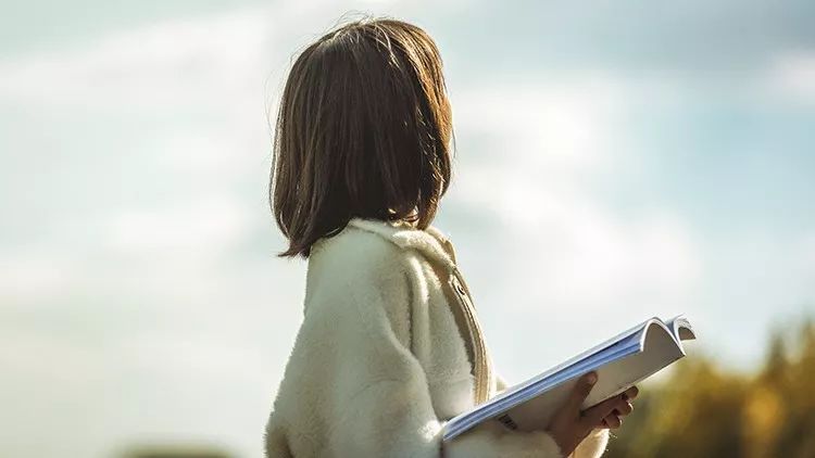 奔驰女车主18分钟录音曝光:醒醒吧,不读书你连