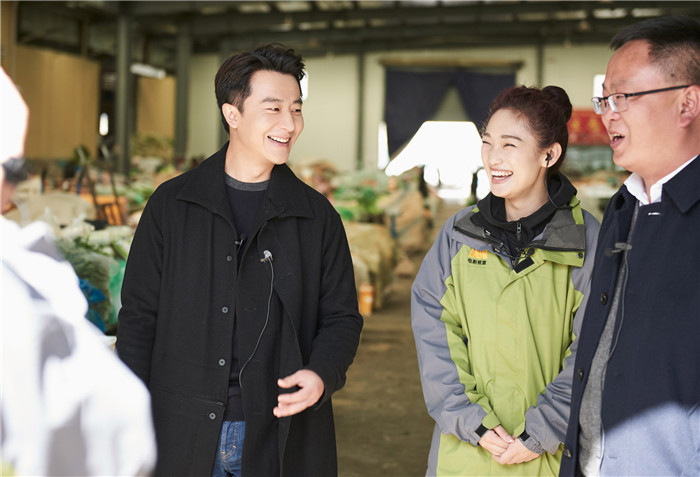 黄轩西藏扶贫“回到拉萨” 星光行动收获满满