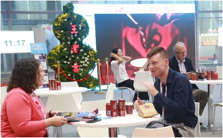 王老吉成世界航线发展大会官方凉茶,百年品牌