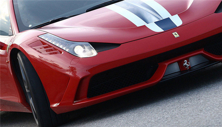 传法拉利今年推第二款混动超跑 搭载中置V8引擎