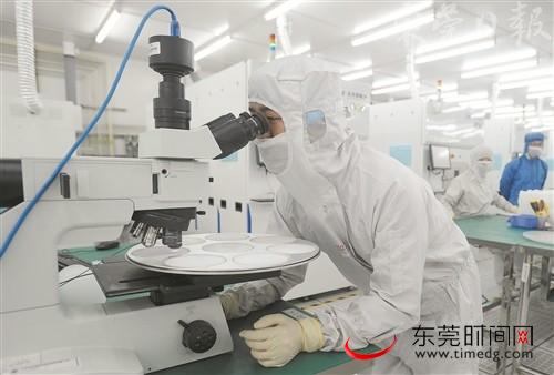 科技共山水一色--镜头里的松山湖沧桑巨变