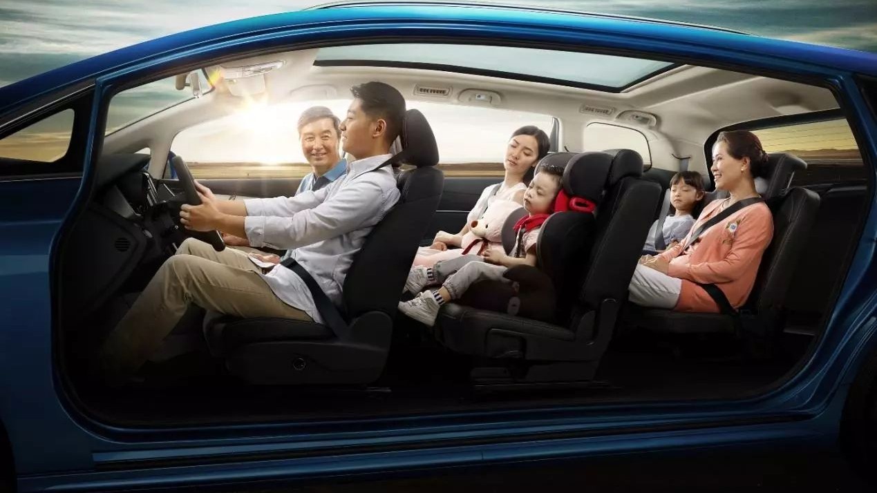 嫌5座太少，又嫌7座年审麻烦？这几款6座车型刚好合适！