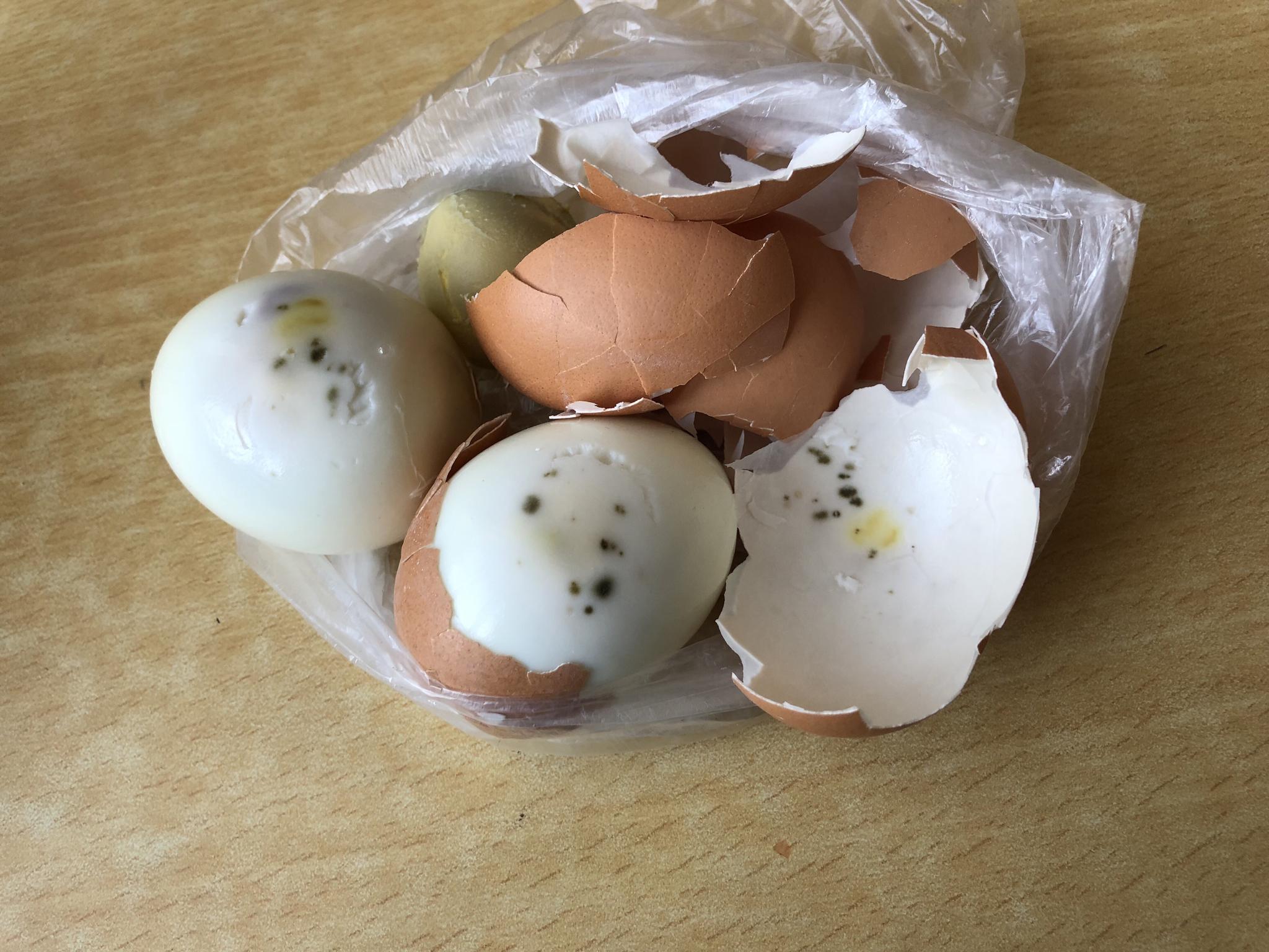 上海应用技术大学售霉变鸡蛋？校方：已退换同批次鸡蛋并自查