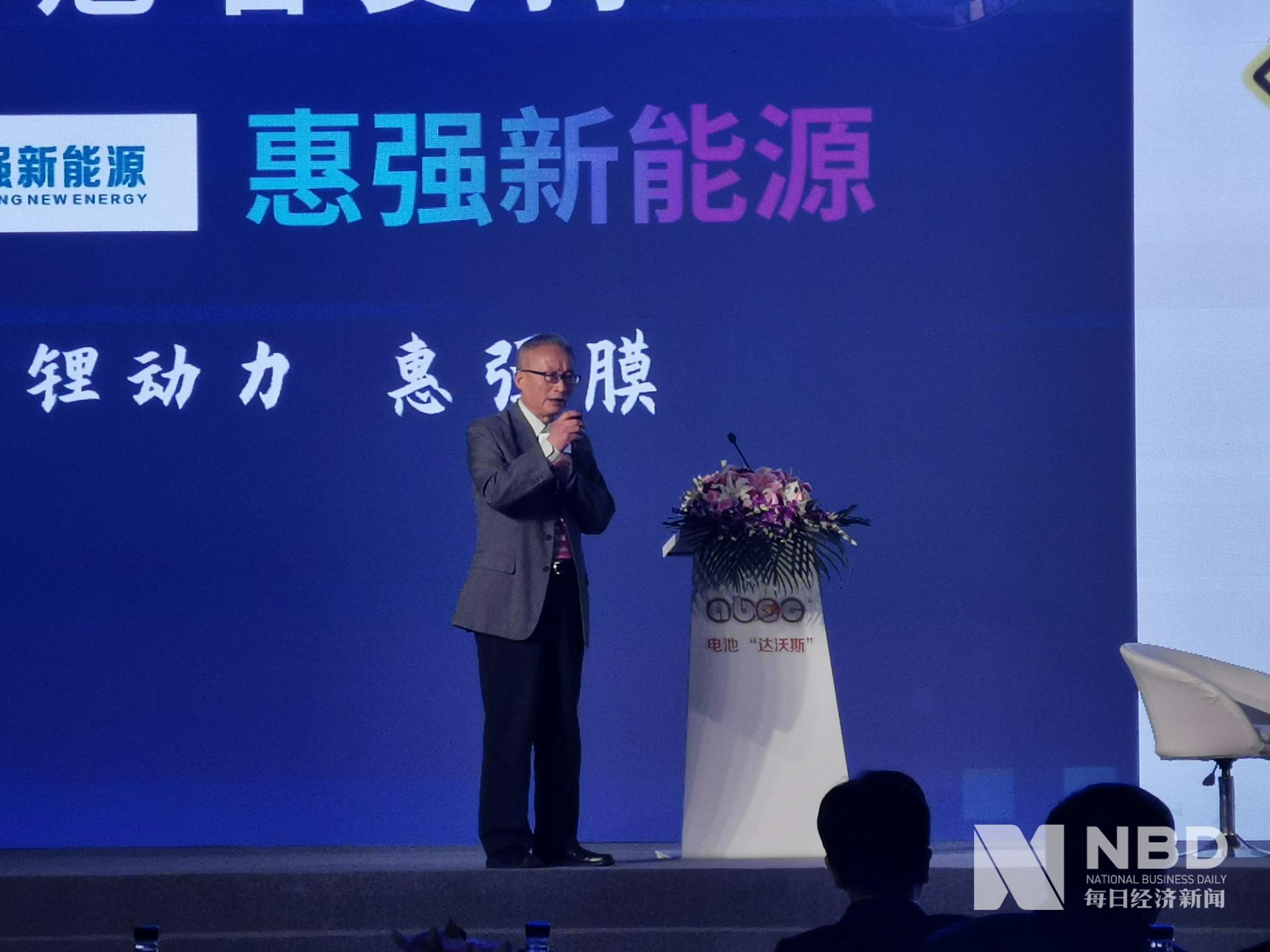 冠机投注网址,强大的信心,能克服来自内心的恶魔,产生无往不胜的勇气