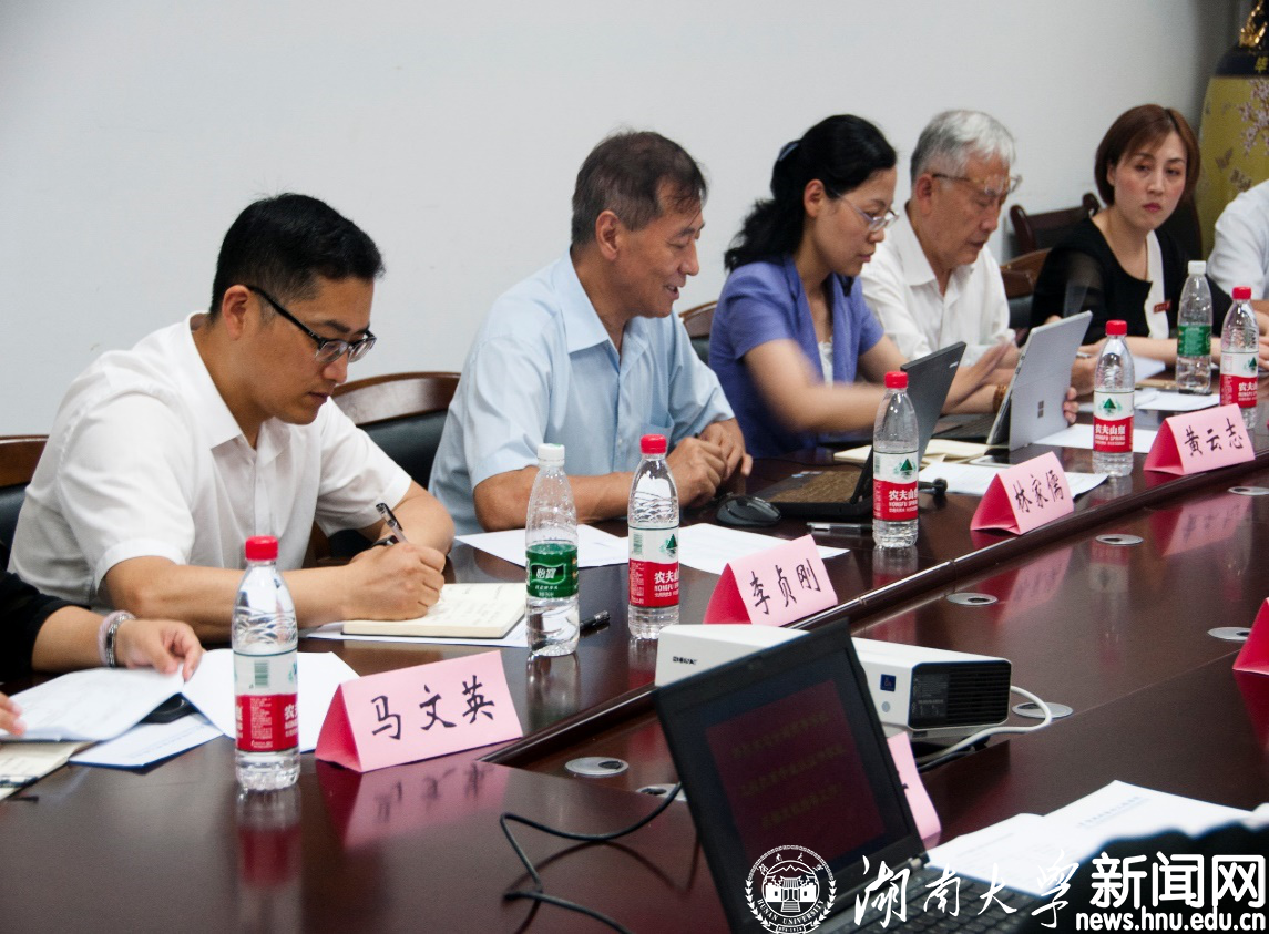 我校通信工程专业接受工程教育专业认证专家组现场考查(图文)（组图）