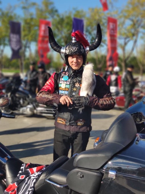 不惧冷眼 我是中国牛村崔英奇