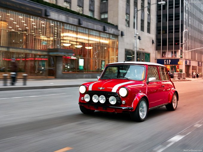 未来式“经典” 复古MINI Electric概念车亮相