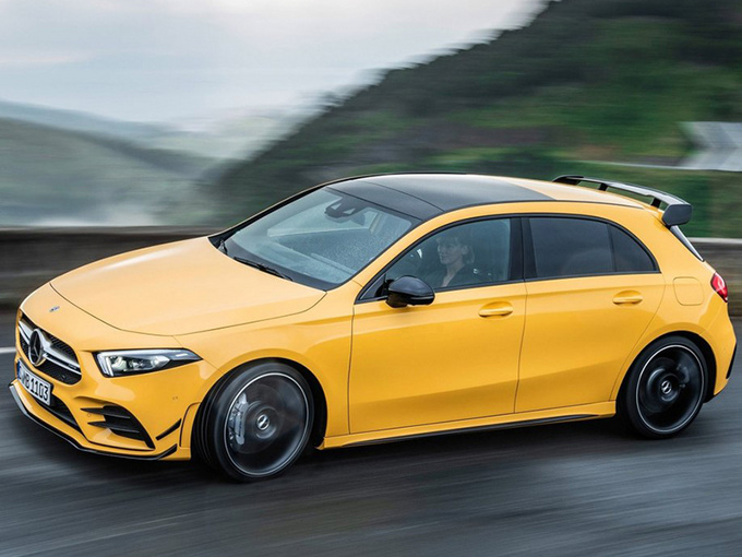 奔驰最强钢炮换新！动力升级+全新外观，奥迪RS3还敢叫嚣？