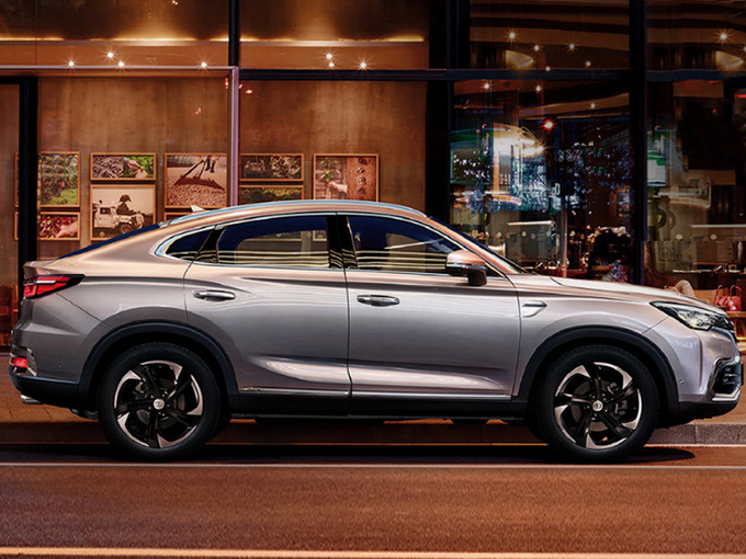 3款高性价比SUV开卖,轿跑造型、爱信8AT变速箱,最低只卖6万