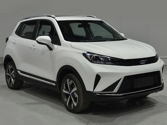 长安CS15换脸新SUV，5万就能开回家，网友：吉利远景了解一下