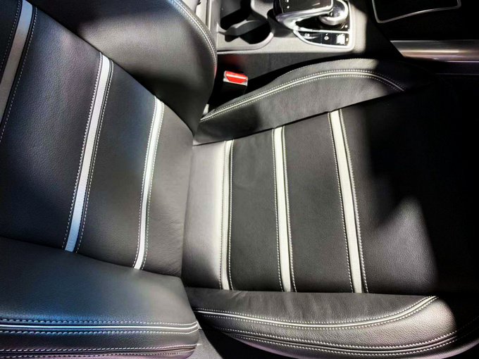 全球首款奔驰巴博斯皮卡细节全曝光