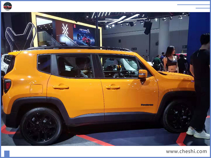 Jeep新款自由侠，搭新发动机，比日系车还能省油，只卖10几万