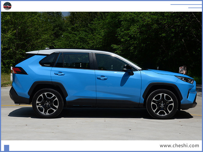 丰田新RAV4混动版实车图！下月发布，油耗不到2升？让CR-V怎么卖