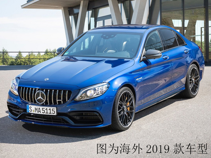 奔驰全新轿车！比宝马3系还有样，搭2.0T，奥迪A4看完都傻眼了
