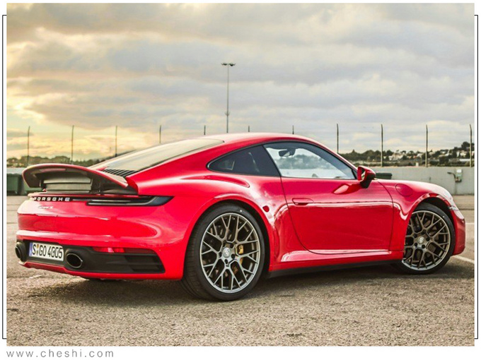 保时捷新911，增手动挡车型，不用选装，免费送这功能，是真香！