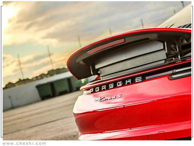 保时捷新911，增手动挡车型，不用选装，免费送这功能，是真香！