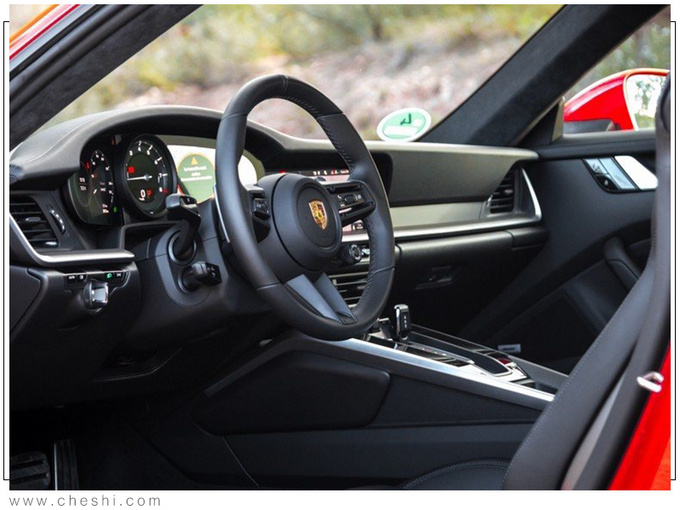 保时捷新911，增手动挡车型，不用选装，免费送这功能，是真香！