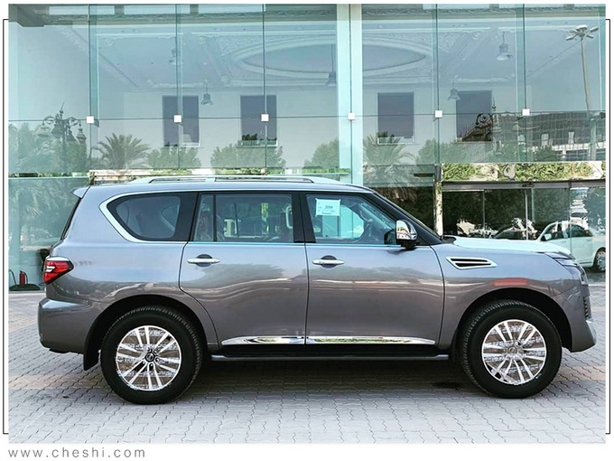 日产新途乐到店实拍,搭5.6L发动机 比路虎卫士更硬派