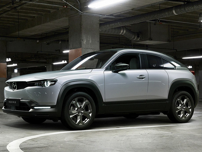 马自达新SUV，造型硬派，这配置“同款”劳斯莱斯，你敢信吗？