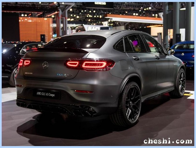 号称“最快”SUV!奔驰全新GLC 63亮相,买它比奥迪SQ5合适