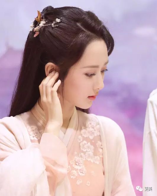 从土味正剧到古装大女主 杨紫靠微调撑起4亿收