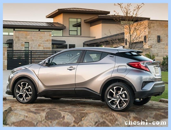 14万就能买！丰田新SUV配大液晶屏，比途观L便宜8万，还省油