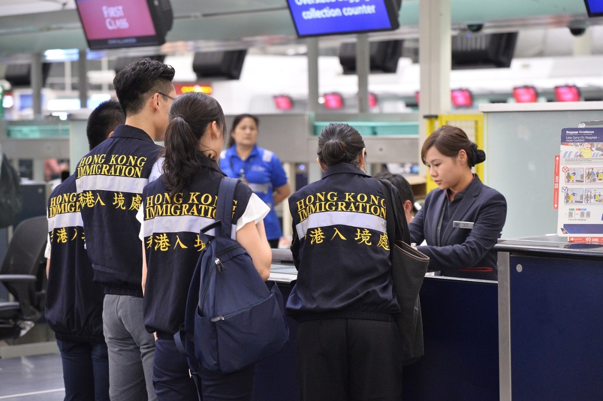 港警“援军”上线 第一批在执勤第二批在组队